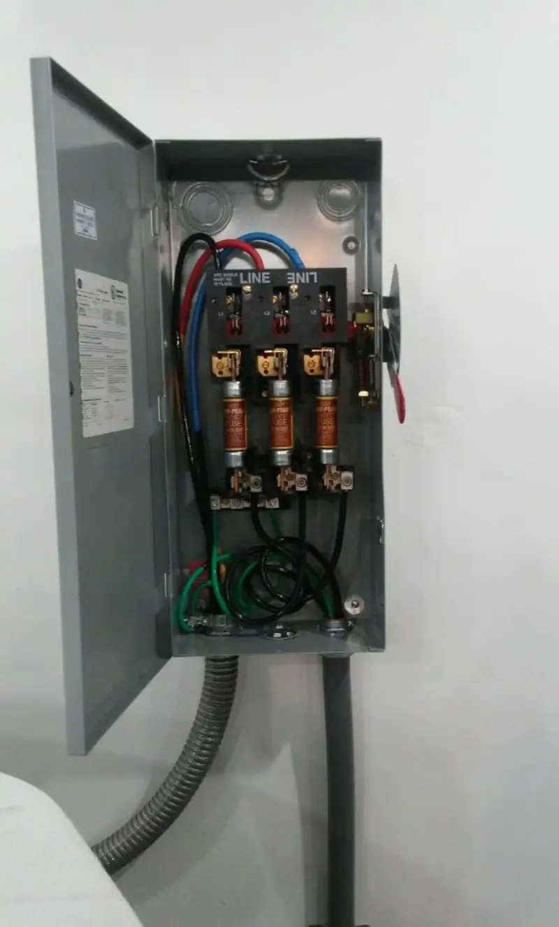 Three-phase disconnect switch installed for Electrical Wiring & Rewiring in North Decatur